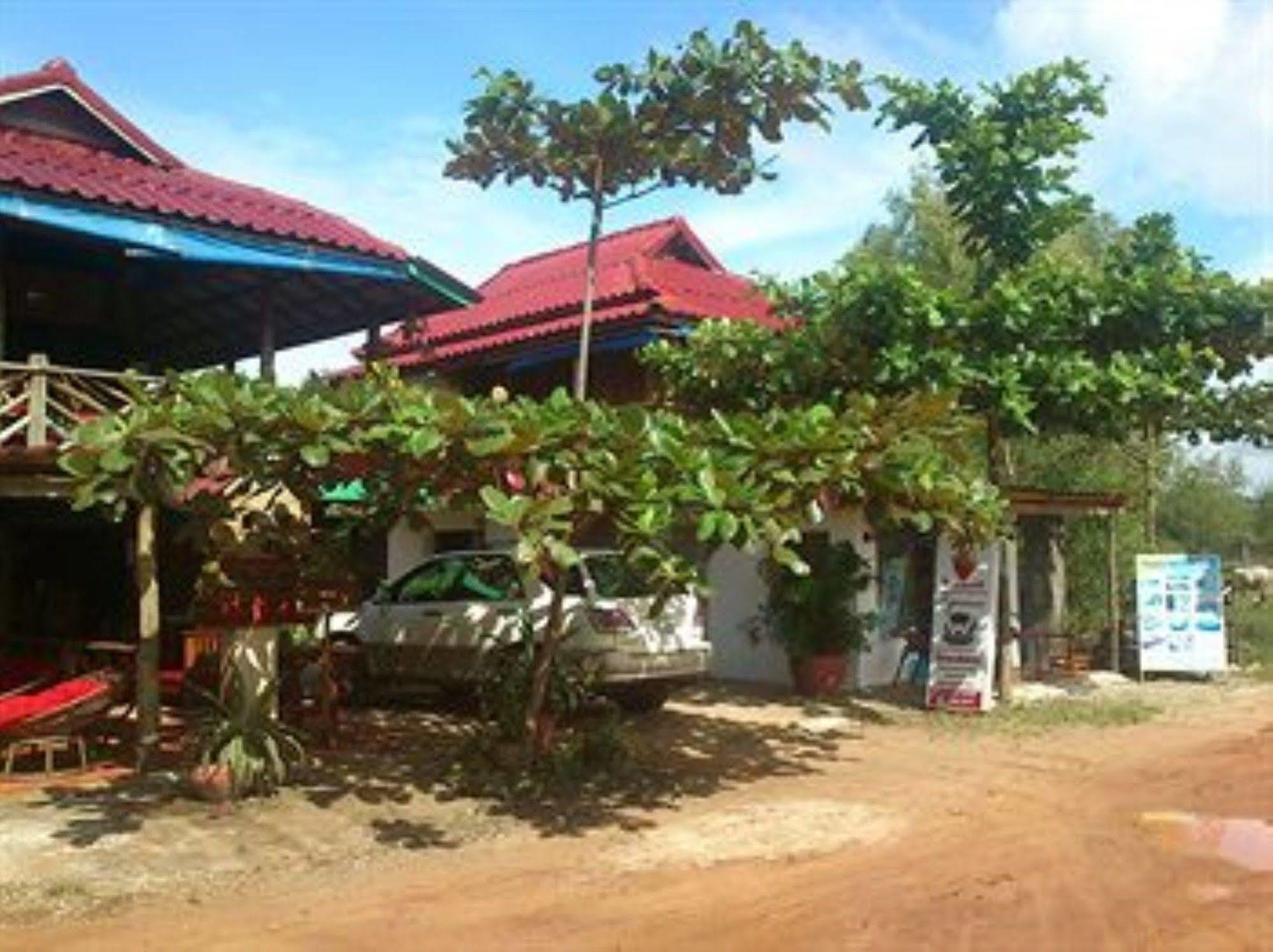 Otres Beach Resort Sihanoukville Exterior photo